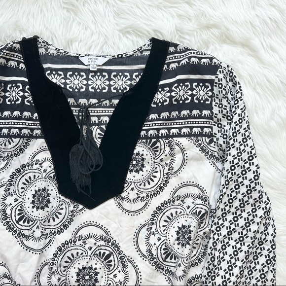Crown & Ivy Black and White Elephant Print Boho Blouse - Picture 3 of 5